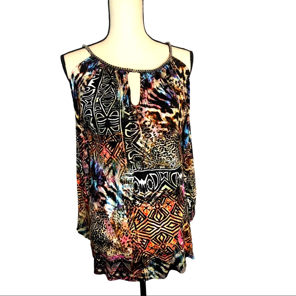 CUPIO Cold Shoulder Bling Top- stunning